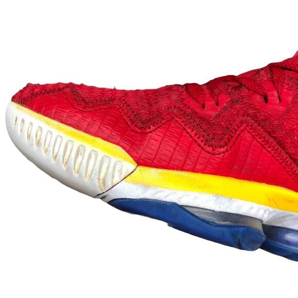 Rare 2019 Nike LeBron 16 Low SuperBron Size 9.5 - Picture 13 of 15